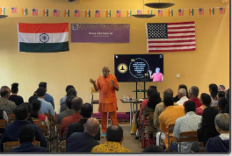 Swami Sukhabodhananda Ji with participants during a previous USA visit 3