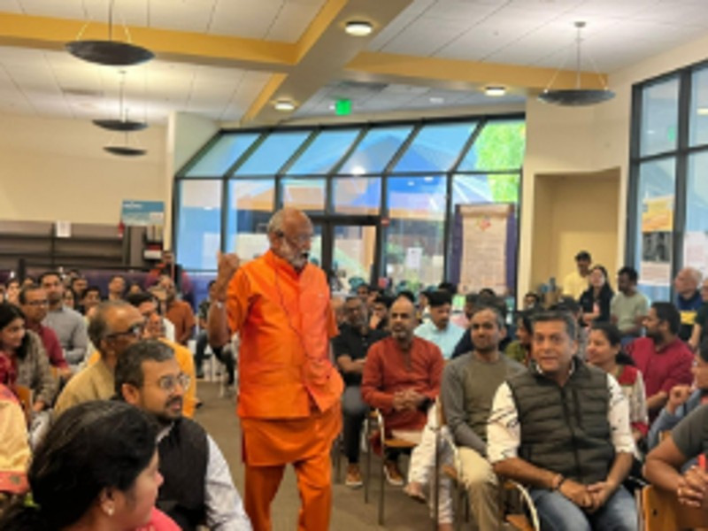 Swami Sukhabodhananda Ji with participants during a previous USA visit 1